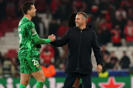 Hansi Flick Considers Marc-André ter Stegen's Return in La Liga After Szczęsny's Champions League Stint